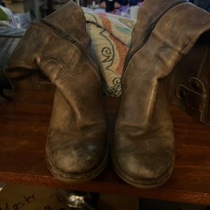 Dark green boot to calf